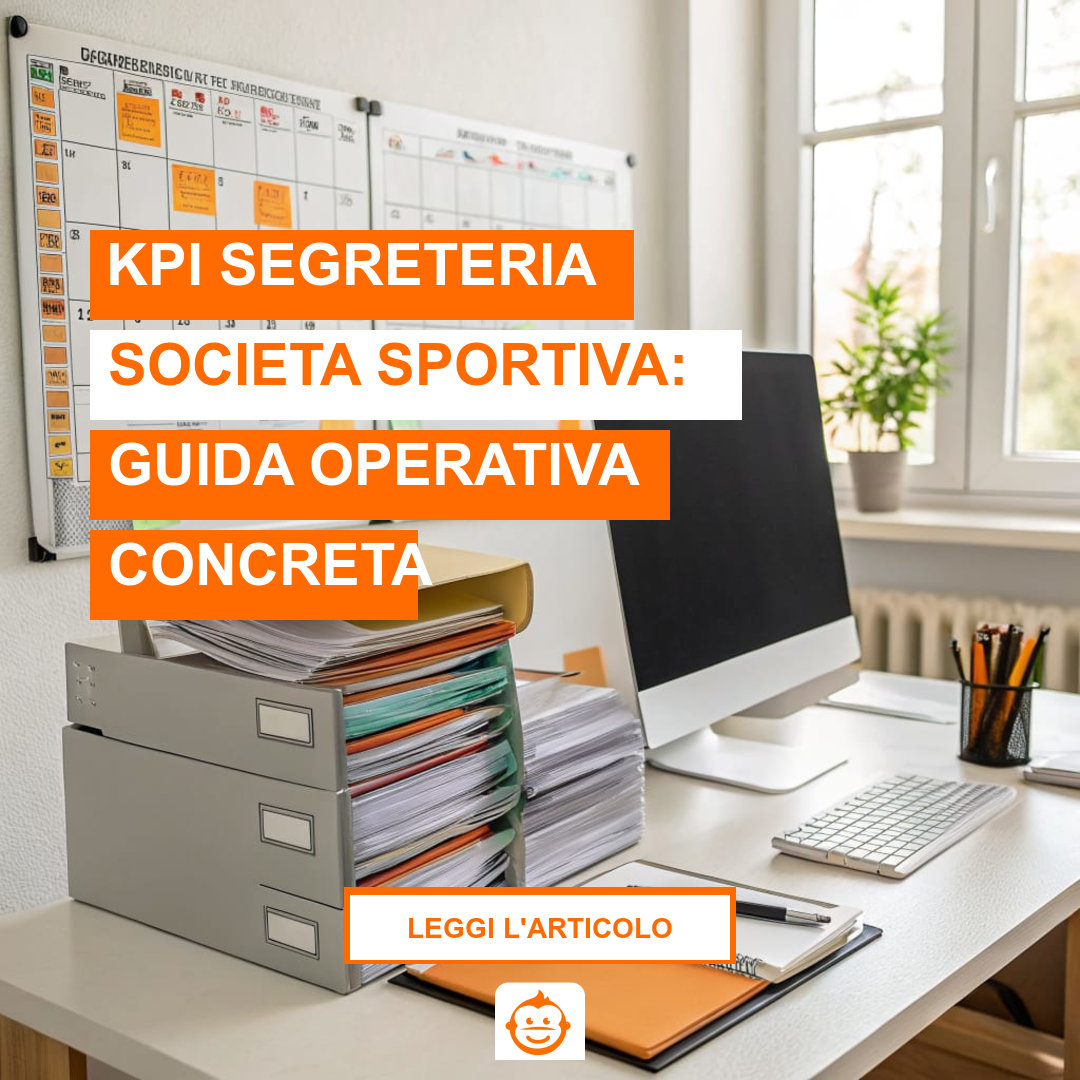 Scrivania segreteria società sportiva con sistema organizzato per controllo kpi operativi, documenti e scadenze